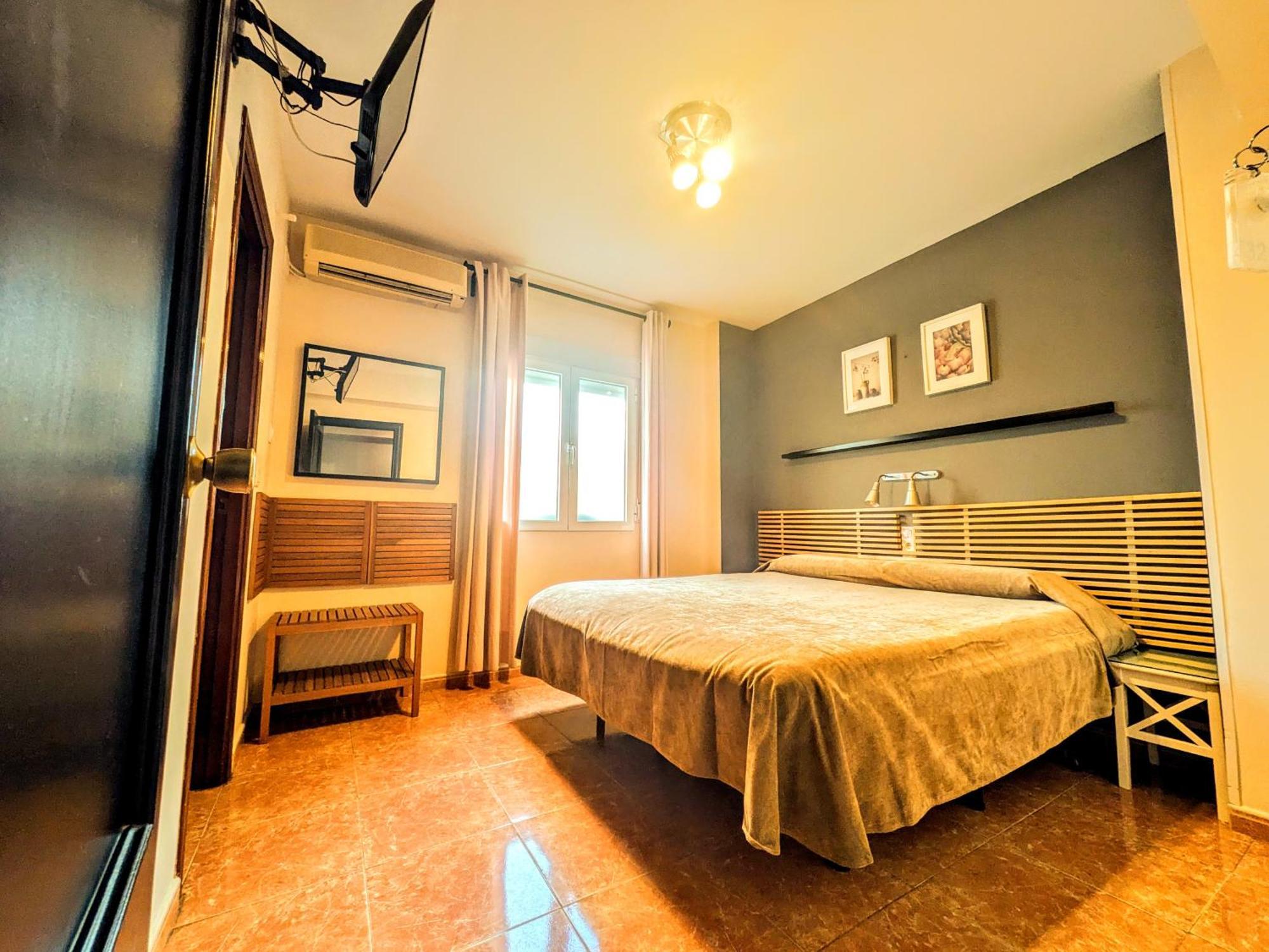 Hostal Jentoft Sevilla Kültér fotó