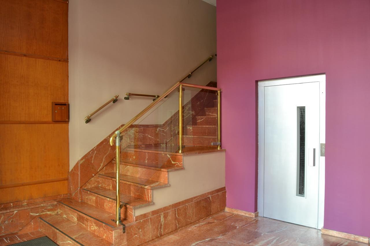 Hostal Jentoft Sevilla Kültér fotó