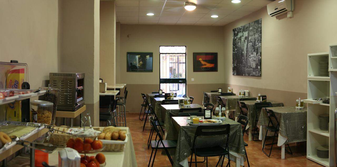 Hostal Jentoft Sevilla Kültér fotó