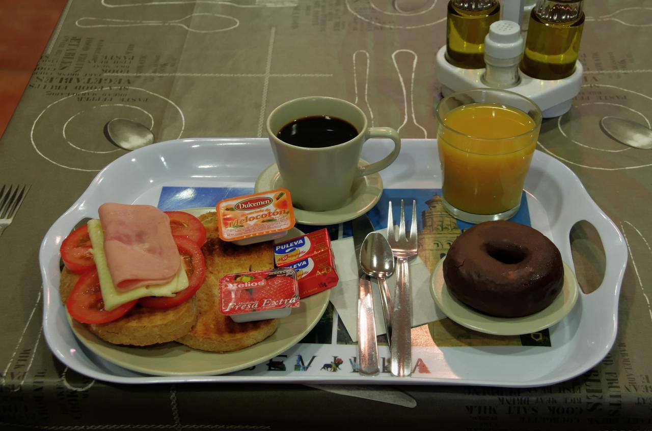 Hostal Jentoft Sevilla Kültér fotó